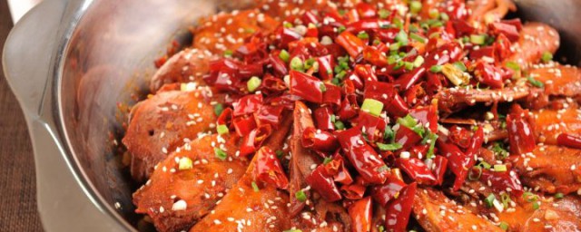 干锅辣鸭头怎样做 干锅辣鸭头的做法简介