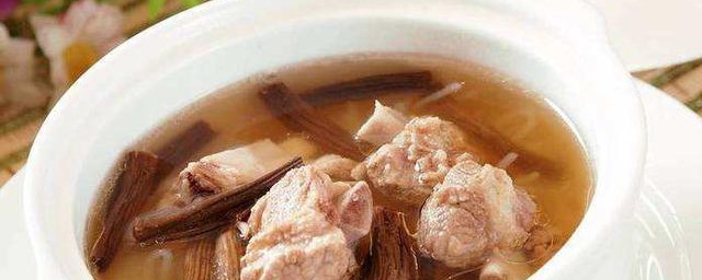 茶树菇焖排骨汤怎样做 茶树菇炖排骨的做法