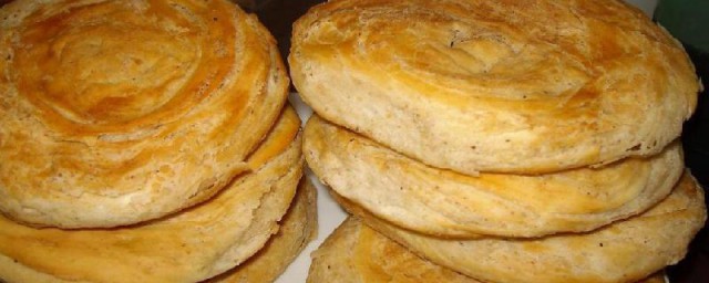 油酥烧饼怎样做 油酥烧饼的做法简介
