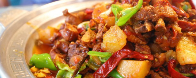 大盘鸡秘方 家常小菜大盘鸡自制技巧分享