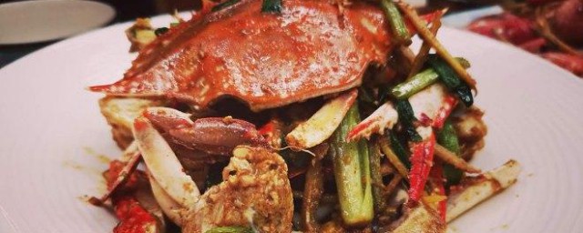 葱姜干炒蟹怎么做 葱姜炒蟹的做法