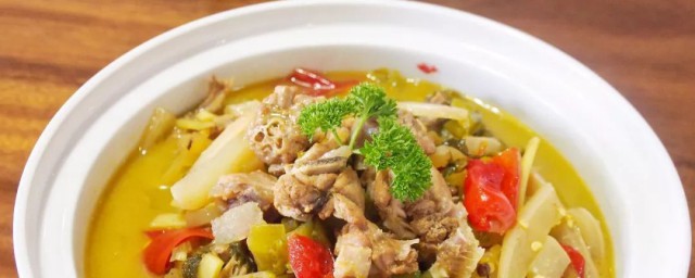 肥鸭炖酸菜怎么做 肥鸭炖酸菜如何做