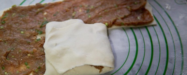 猪肉大葱千层肉饼怎么做 猪肉大葱千层肉饼做法