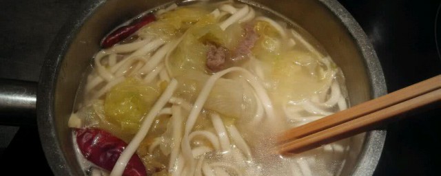 芝麻叶汤面条怎样做 芝麻叶汤面条做法分享