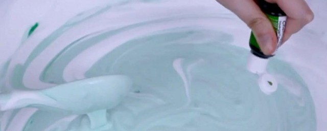 怎样用洗洁精做水晶泥 用洗洁精做水晶泥的技巧