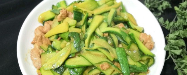 小炒青瓜肉片怎样做 怎样做小炒青瓜肉片