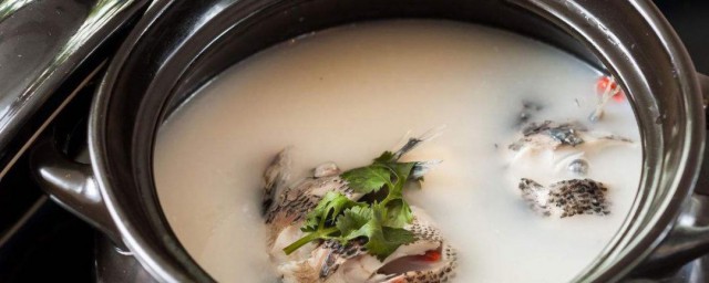 炖汤用热水还是冷水 炖汤时用冷水还是热水比较好