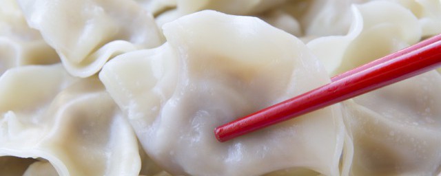 饺子放保鲜粘住怎样办 饺子放保鲜粘住怎样解决
