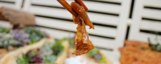 炒鸭掌简单做法 怎么做炒鸭掌