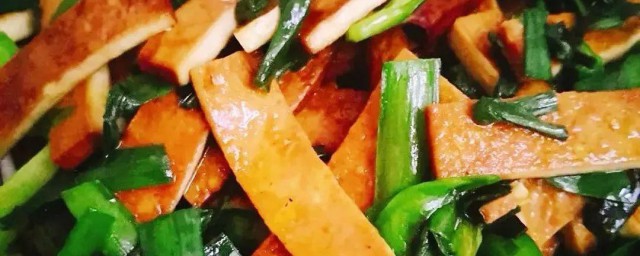 菠菜炒香干怎样做 菠菜炒香干的做法