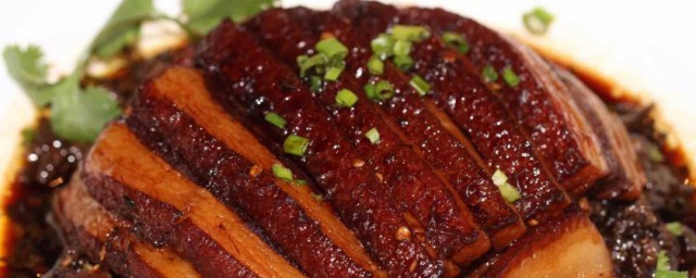 家常霉干菜扣肉怎样做 霉干菜扣肉的制作次序