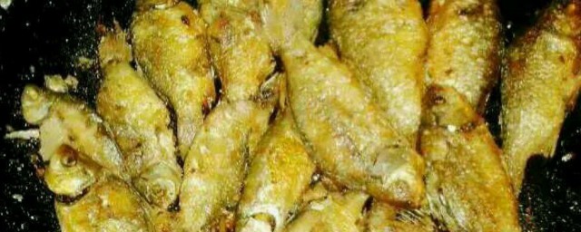 香煎小河鱼怎样做 香煎小河鱼怎样做好吃