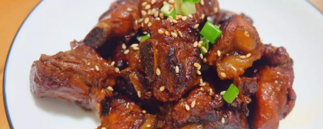 家常红焖排骨怎样做 家常红焖排骨做法
