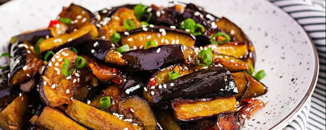 爆炒嫩茄怎样做 素炒嫩茄条做法分享