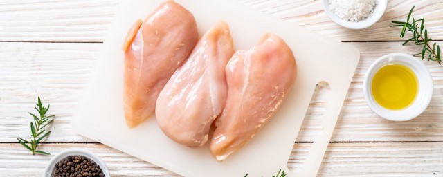 鸡肉怎么做辅食 鸡肉如何给宝宝做辅食