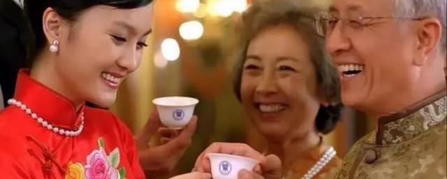 敬长辈酒的方式 给长辈敬酒的妙招