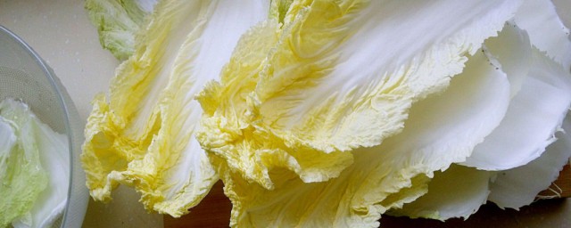 清蒸白菜叶怎样做 制作清蒸白菜叶的技巧