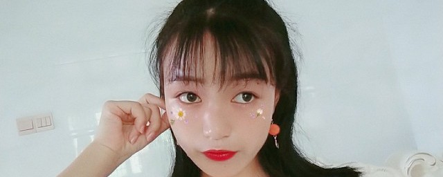 女式斜刘海剪裁技巧 女式怎样剪斜刘海