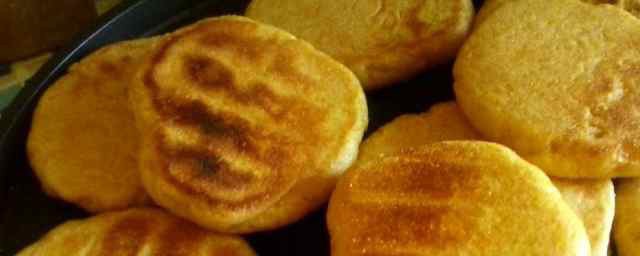 玉米面儿饼制作技巧 玉米面儿饼制作次序