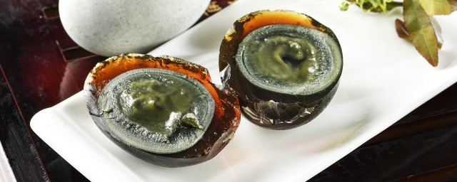 松花蛋拌豆腐做法 家常皮蛋拌豆腐简单又好吃