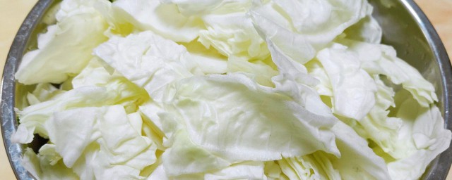姜丝白菜怎样做 制作姜丝白菜的技巧
