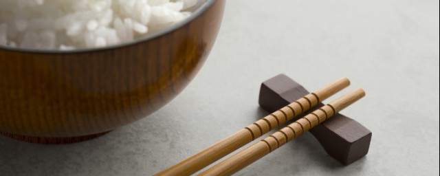 新买的竹筷子使用前怎样处理 新买的竹筷子怎样处理为好
