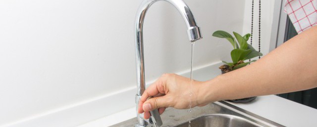 怎样快速化水管里的冰 快速化水管里的冰操作技巧
