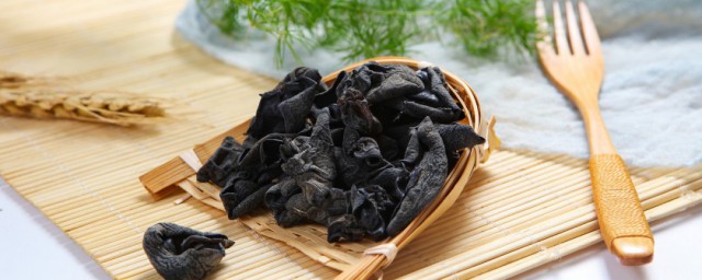 木耳做馅用焯水吗 木耳应该怎么吃