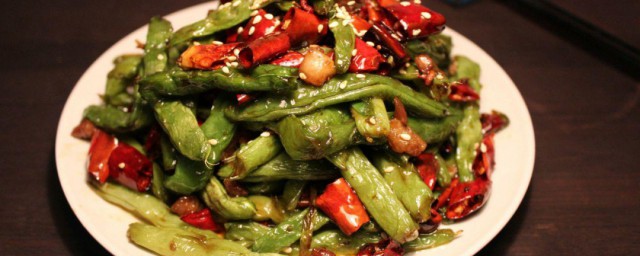 干煸芸豆加花生米的技巧 煸芸豆加花生米的技巧次序