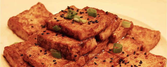怎么做牛肉酱烧豆腐 牛肉酱烧豆腐做法
