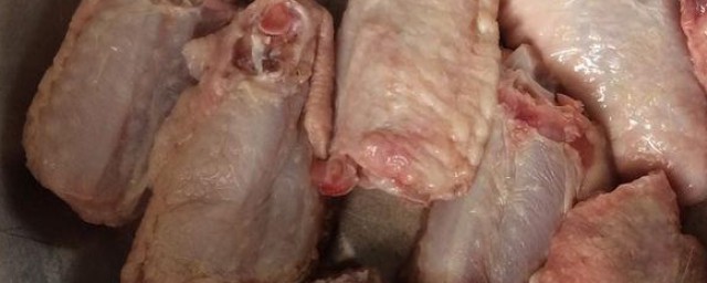 鸡翅解冻可以用热水吗 鸡翅的营养说明