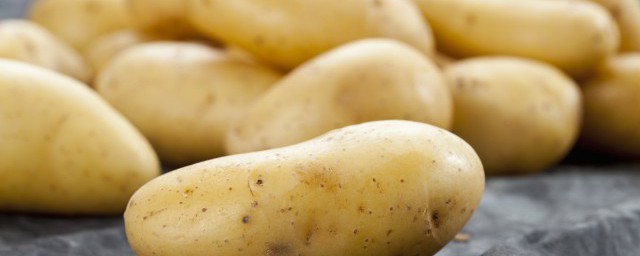 油菜土豆片怎样做好吃又简单 制作油菜土豆片的技巧