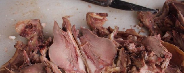 半熟羊头肉怎样做又简单又好吃 半熟羊头肉做法如下