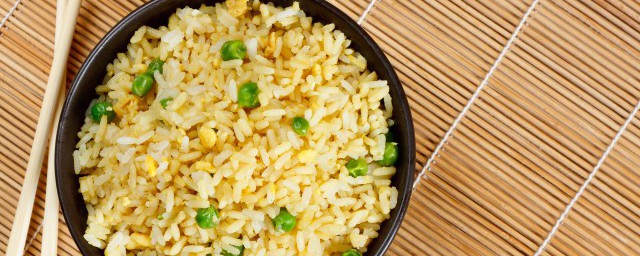 一点剩饭怎么做好吃又简单 蛋炒饭的做法