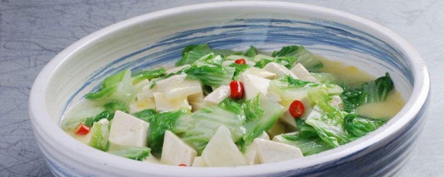 怎样做小白菜简单好吃 小白菜炖豆腐的做法