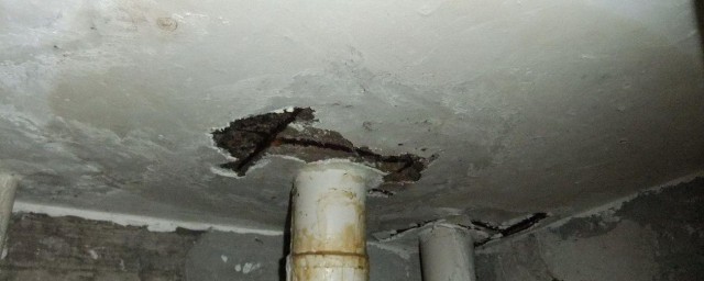 卫生间沉箱漏水楼下可以补吗 卫生间沉箱漏水楼下如何补