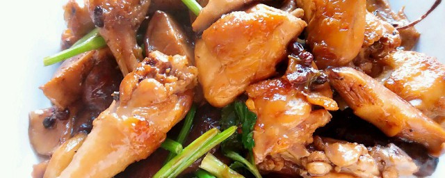 家常焖鸡怎样弄 家常焖鸡的做法
