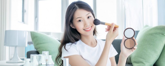 椭圆形脸化妆技巧 椭圆形脸有何特点