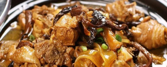 小鸡炖蘑菇做法 小鸡炖蘑菇的家常做法