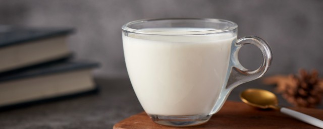 每天喝纯牛奶好吗 准确喝牛奶的办法是什么