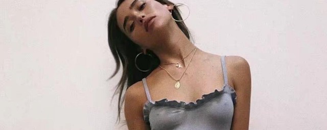 穿吊带裙有副乳如何办 穿吊带裙有副乳解决要领