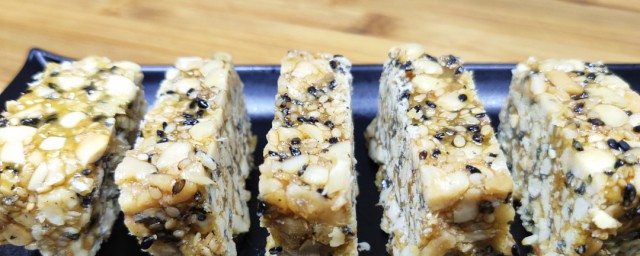 花生糖的制作技巧及比例 自制花生糖各种材料的比例