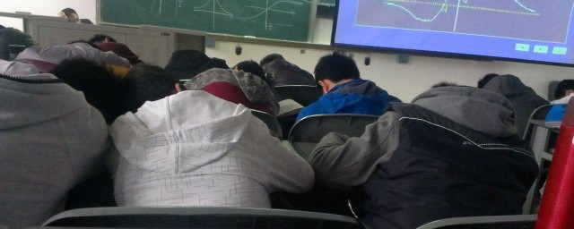 防止上课睡觉的技巧 怎样防止上课睡觉