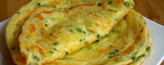 葱花烙饼怎样做 葱花烙饼做法简介