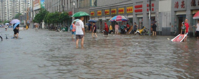 梦见地上都是雨水什么意思 梦见地上都是雨水的寓意