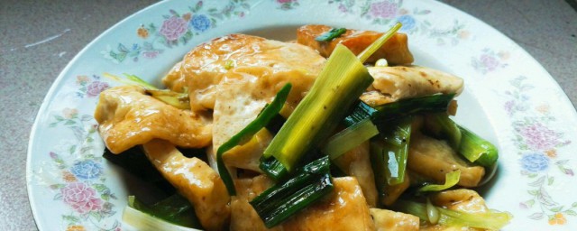 大蒜煎豆腐怎样做入味好吃 大蒜煎豆腐好吃做法