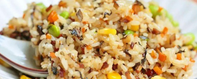 川味腊肠蛋炒饭次序 川味腊肠蛋炒饭技巧