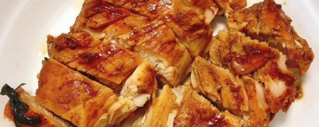 香煎鸡胸肉怎样做 香煎鸡胸肉做法简单简介