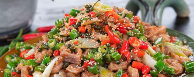 麻辣尖椒鸡的家常做法 麻辣尖椒鸡的做法分享