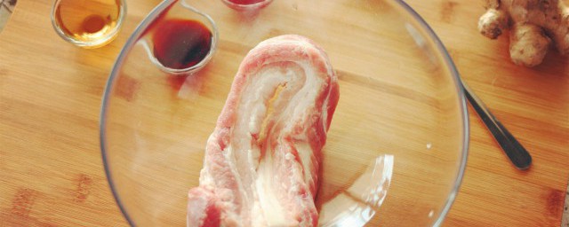白菜炖五花肉的做法 白菜炖五花肉的具体次序是什么